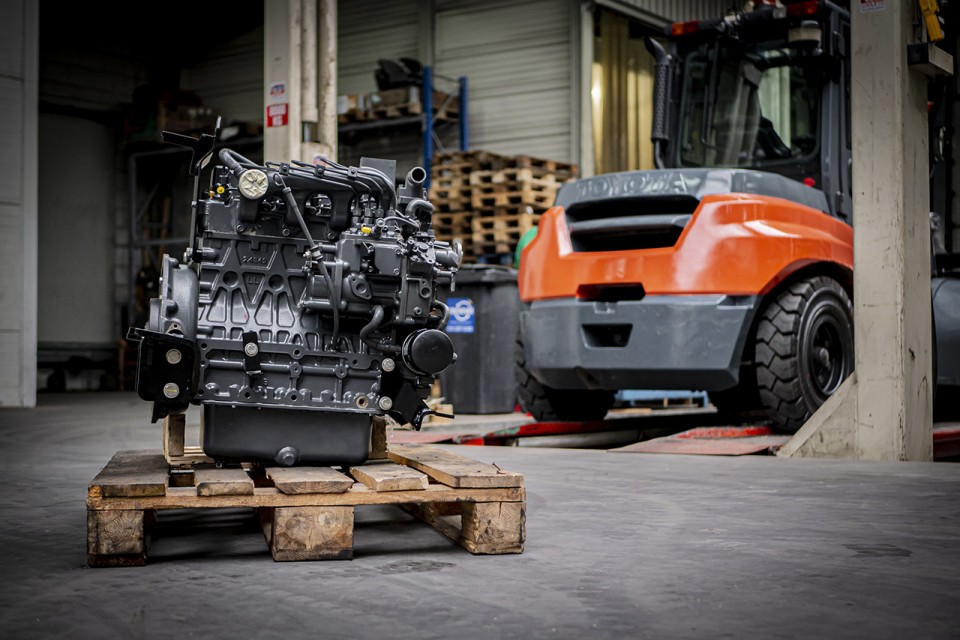 BINNEN GEBRUIK DIESEL HEFTRUCKS 11005