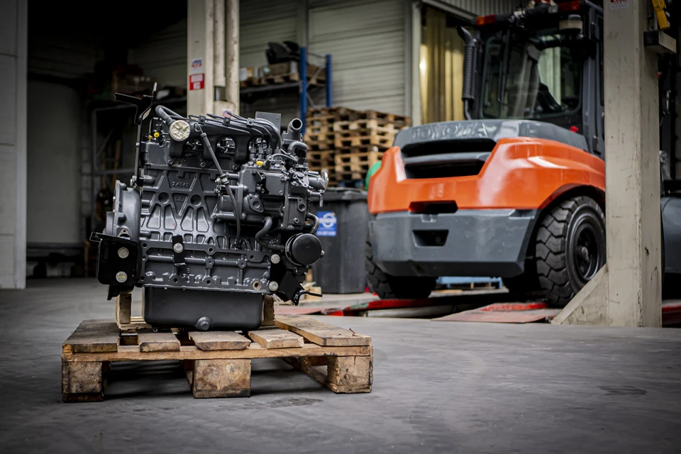 BINNEN GEBRUIK DIESEL HEFTRUCKS 11005