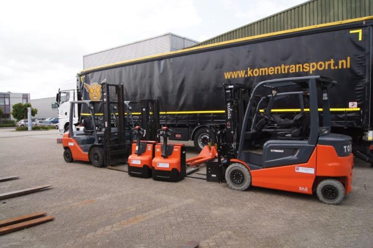 Vollebregt Vorkheftrucks 11680