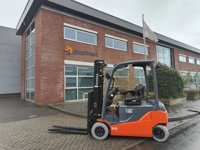 Vollebregt Vorkheftrucks 11680