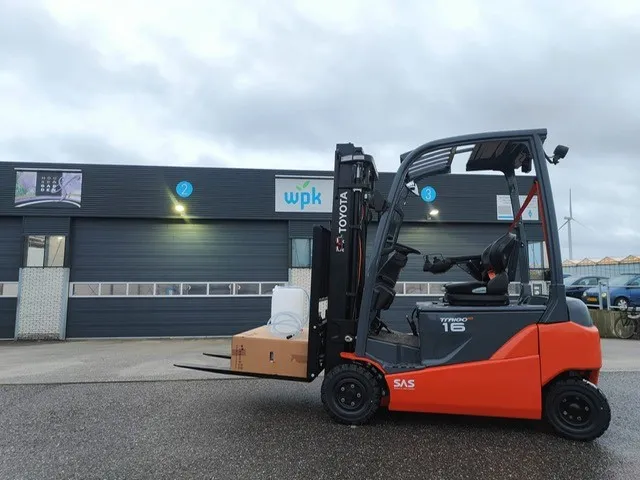 Vollebregt Vorkheftrucks 11680
