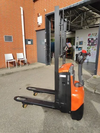 Vollebregt Vorkheftrucks 11680