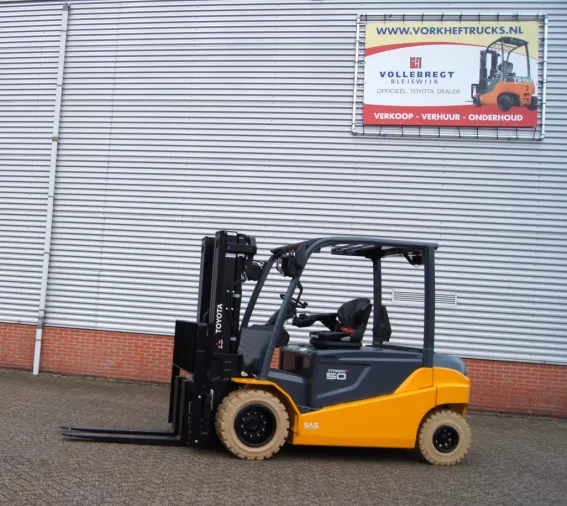Vollebregt Vorkheftrucks 11680