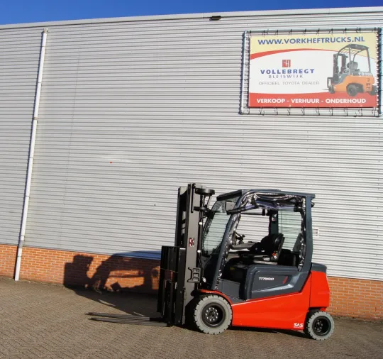 Vollebregt Vorkheftrucks 11680