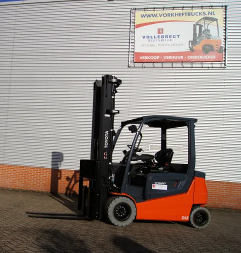 Vollebregt Vorkheftrucks 11680