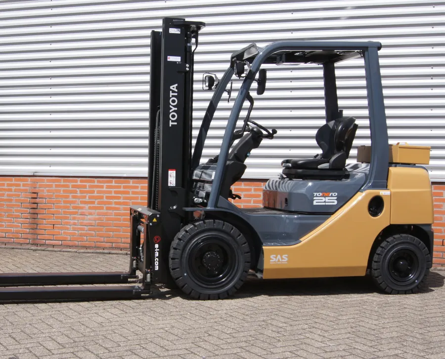Vollebregt Vorkheftrucks 11680