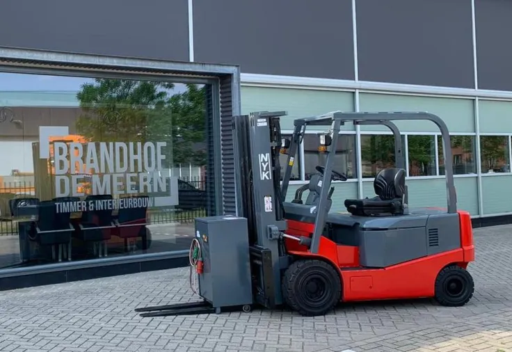 Vollebregt Vorkheftrucks 11680