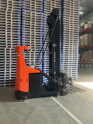 Vollebregt Vorkheftrucks 11680