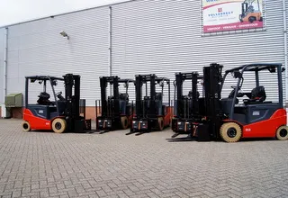 Vollebregt Vorkheftrucks 11680