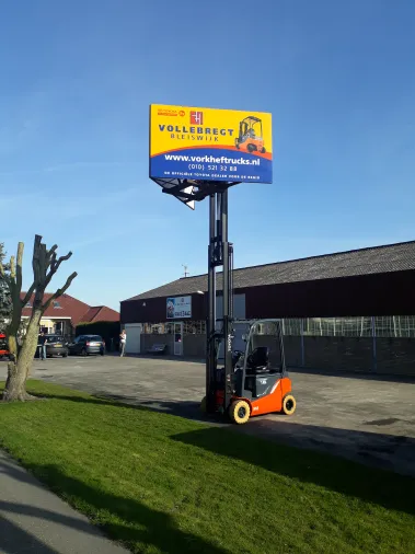 Vollebregt Vorkheftrucks 11680