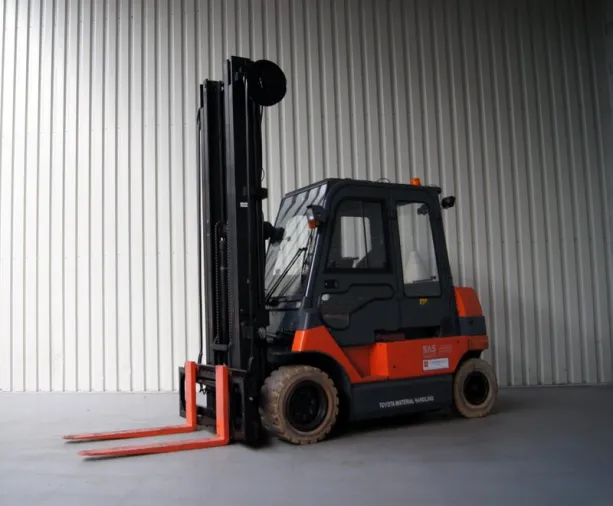 Vollebregt Vorkheftrucks 11680