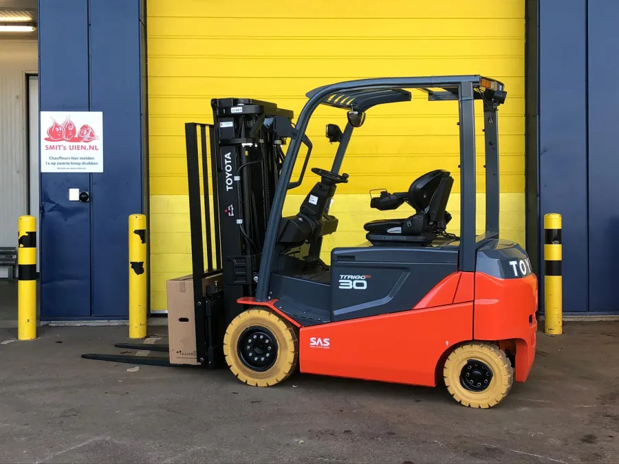Vollebregt Vorkheftrucks 11680