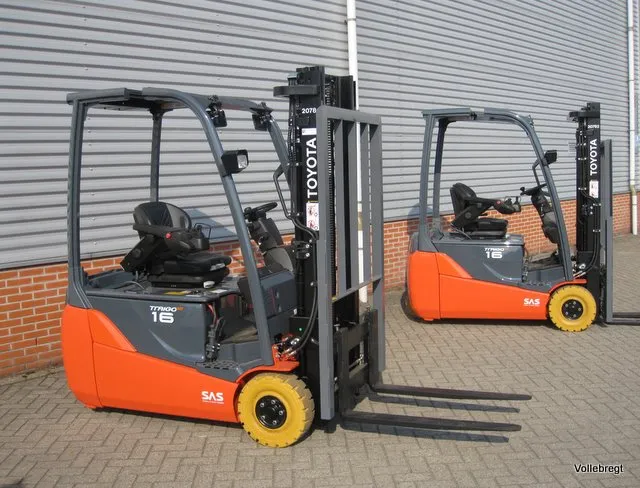 Vollebregt Vorkheftrucks 11680