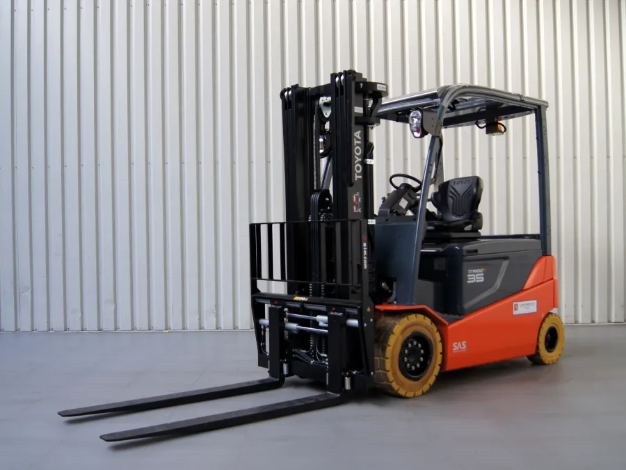 Vollebregt Vorkheftrucks 11680