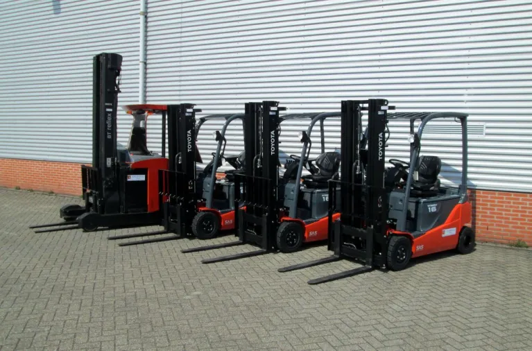 Vollebregt Vorkheftrucks 11680