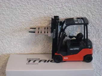 Miniatuur trucks Toyota Traigo 4-wiel heftruck miniatuur