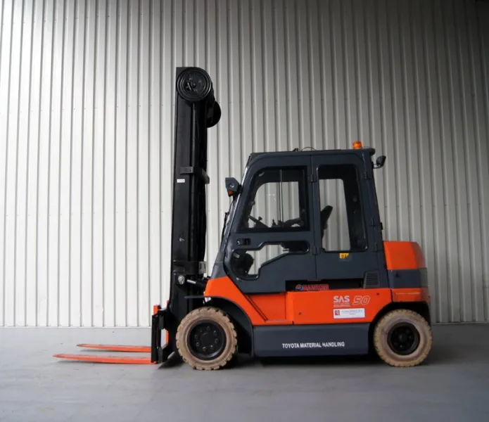 Toyota - 7 FBMF 50