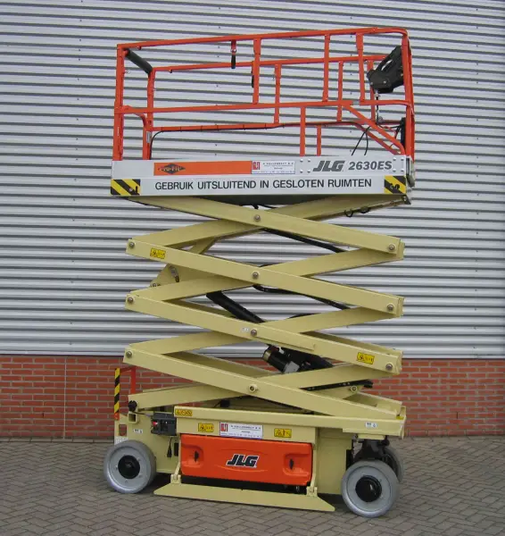JLG - ES3246