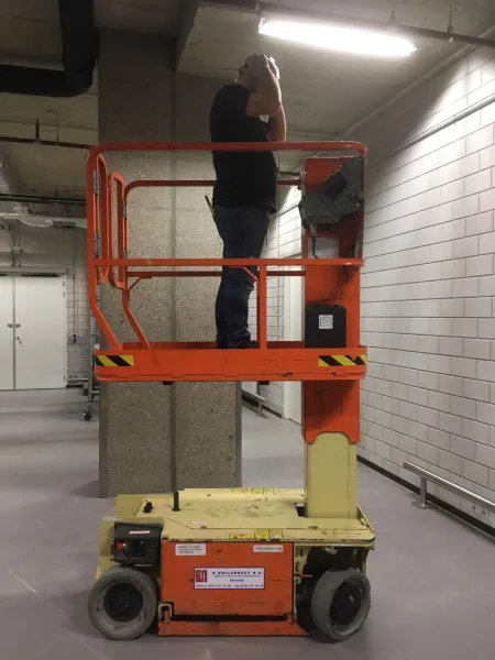 JLG - 1230ES