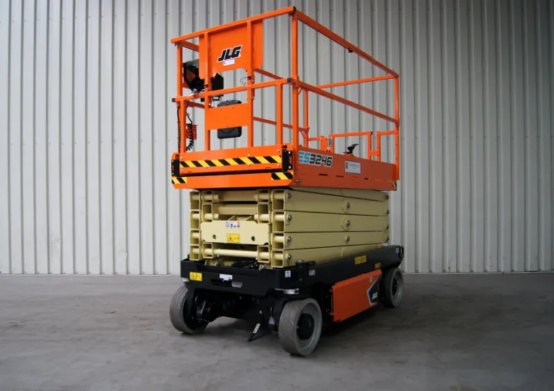 JLG - 3246ES