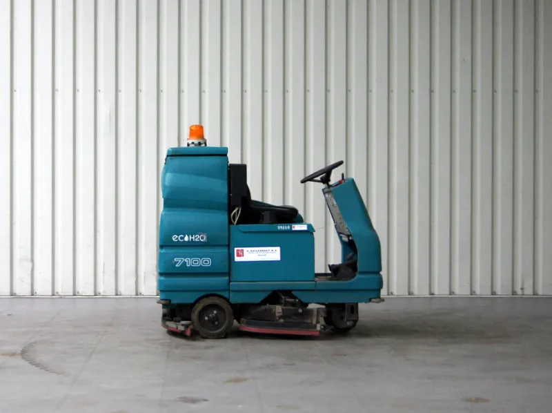Tennant - 7100D